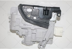 KAPI KILIT MEKANIZMASI ON SAG AUDI A4 05-08